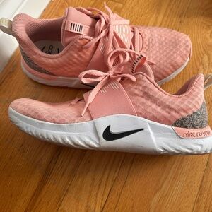Nike Women's Coral Sneakers